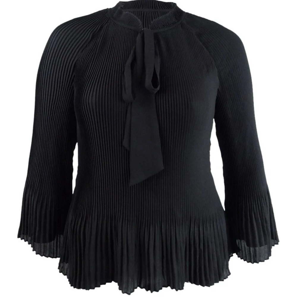 DKNY Black Pleated Tie Front Blouse

#1091